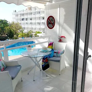 https://under-the-palm.adeje-hotels.com